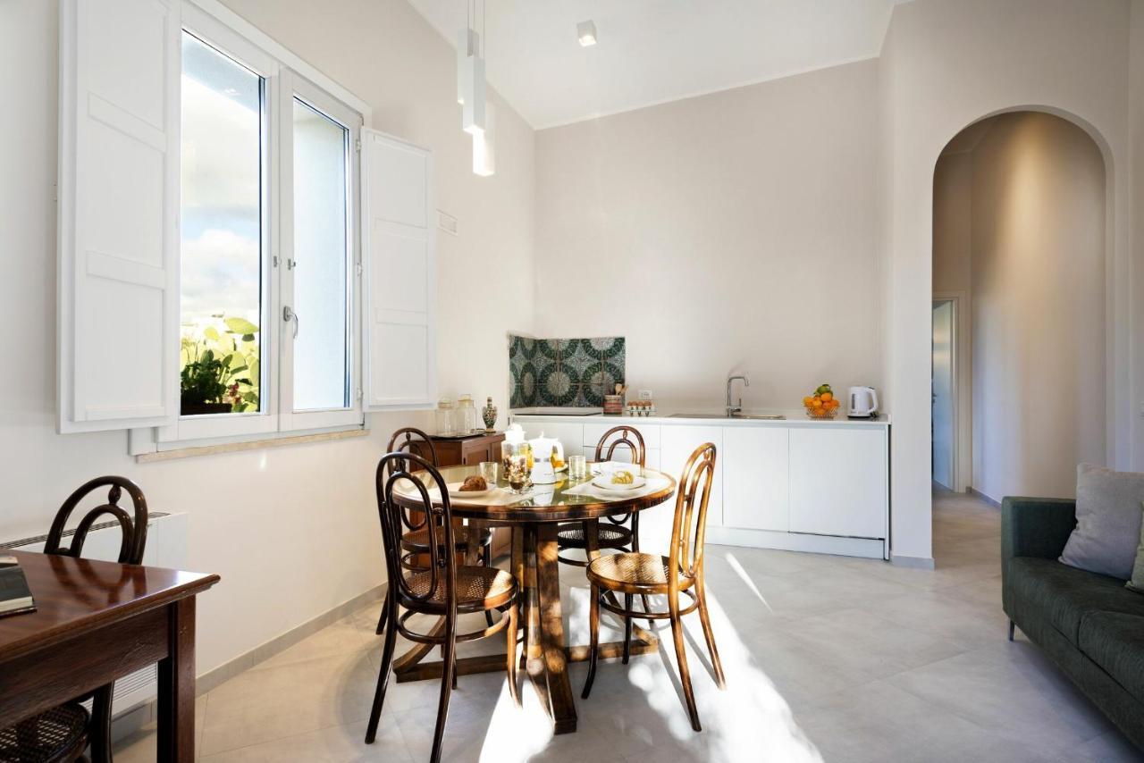 Villa Angelina - Charming Rooms & Apartments Trapani Dış mekan fotoğraf