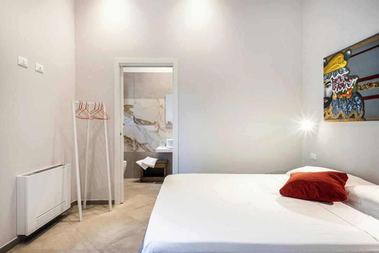 Villa Angelina - Charming Rooms & Apartments Trapani Dış mekan fotoğraf