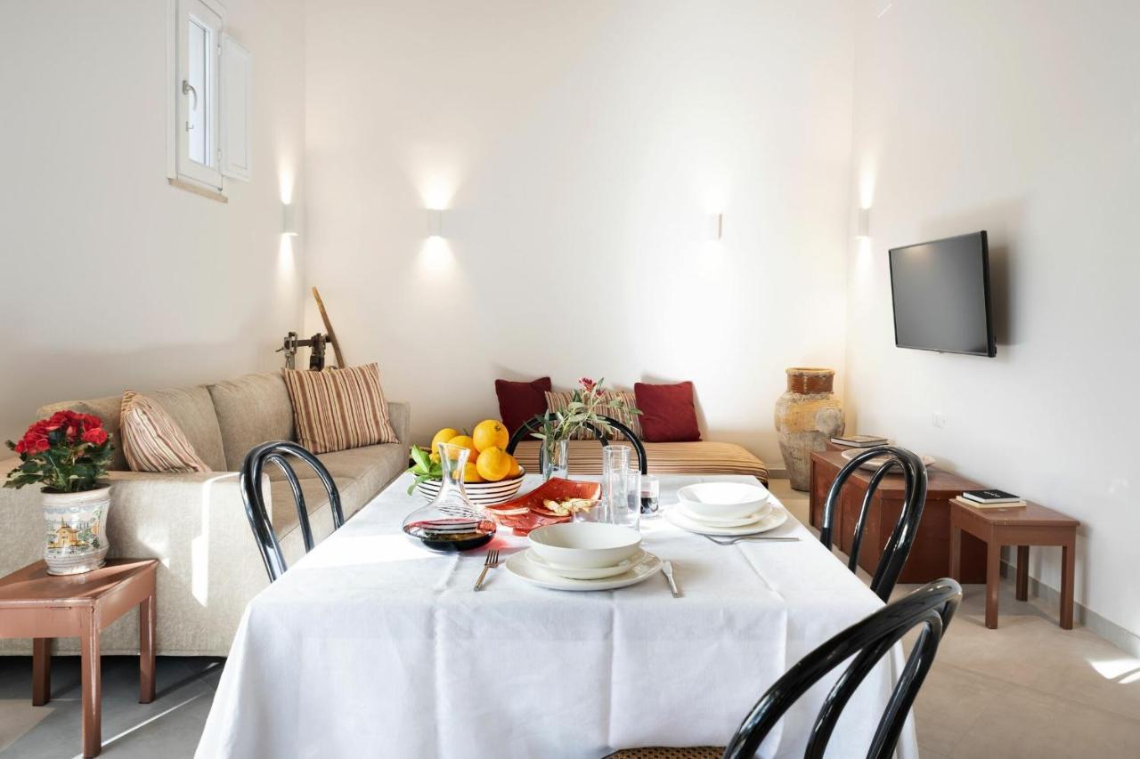 Villa Angelina - Charming Rooms & Apartments Trapani Dış mekan fotoğraf
