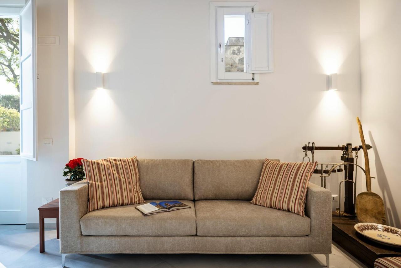 Villa Angelina - Charming Rooms & Apartments Trapani Dış mekan fotoğraf