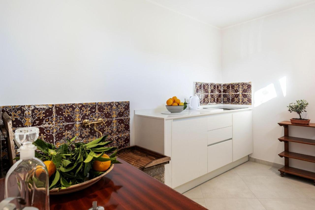Villa Angelina - Charming Rooms & Apartments Trapani Dış mekan fotoğraf