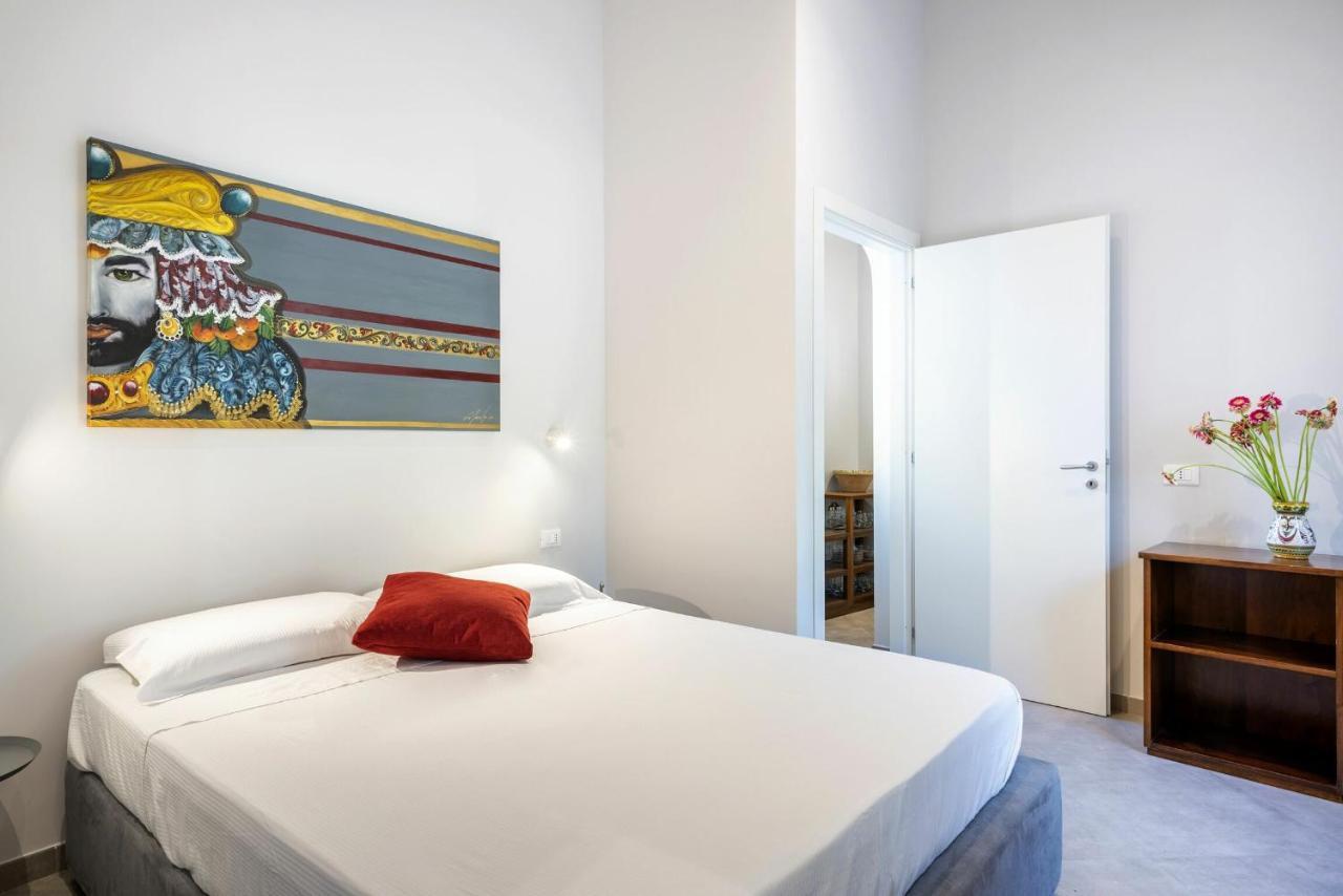 Villa Angelina - Charming Rooms & Apartments Trapani Dış mekan fotoğraf