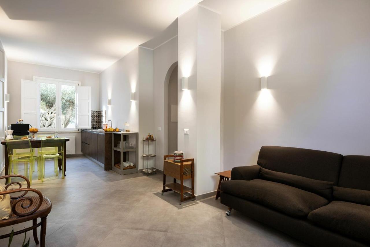 Villa Angelina - Charming Rooms & Apartments Trapani Dış mekan fotoğraf