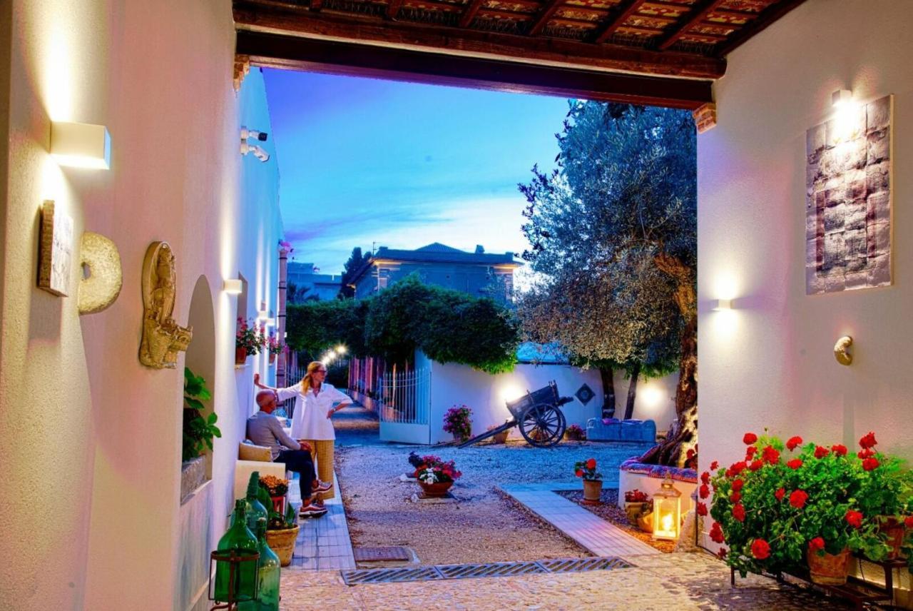Villa Angelina - Charming Rooms & Apartments Trapani Dış mekan fotoğraf