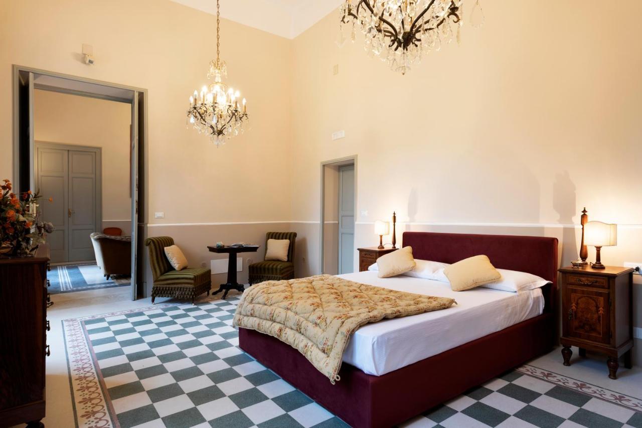 Villa Angelina - Charming Rooms & Apartments Trapani Dış mekan fotoğraf