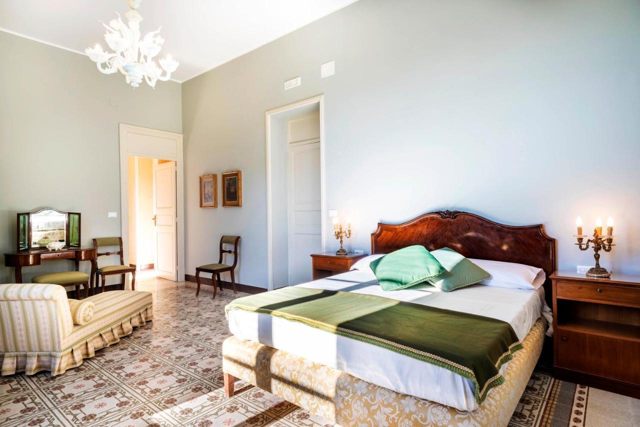 Villa Angelina - Charming Rooms & Apartments Trapani Dış mekan fotoğraf