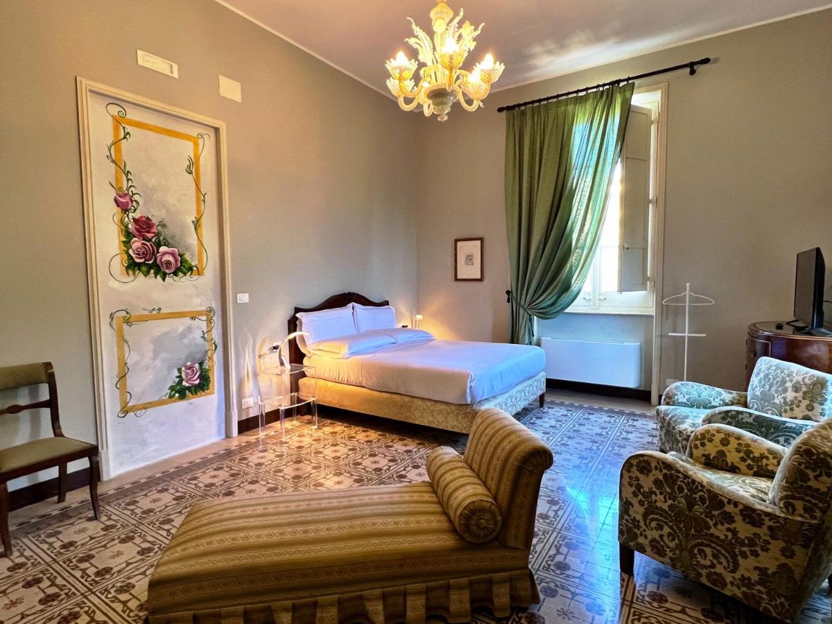 Villa Angelina - Charming Rooms & Apartments Trapani Dış mekan fotoğraf
