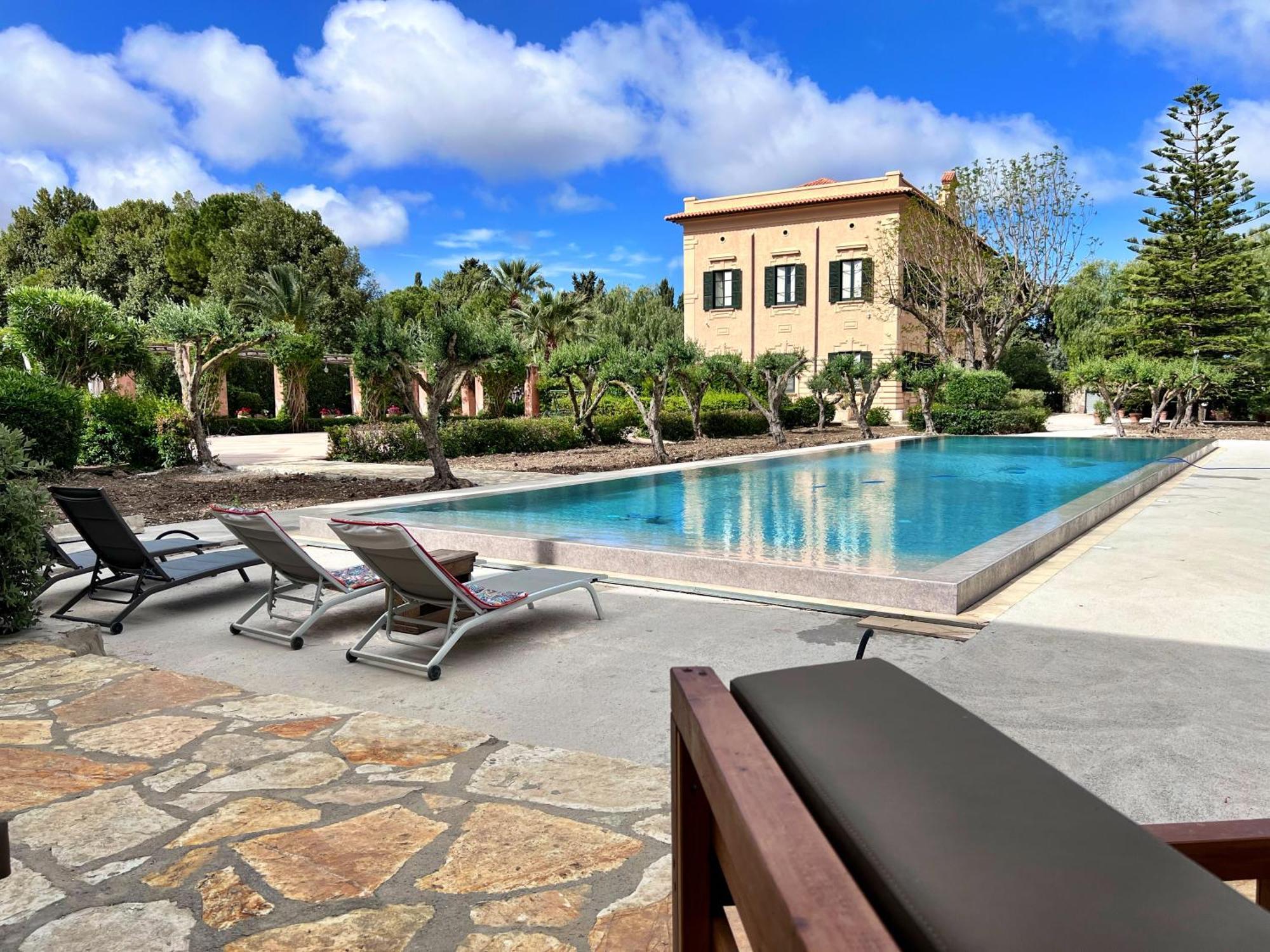 Villa Angelina - Charming Rooms & Apartments Trapani Dış mekan fotoğraf